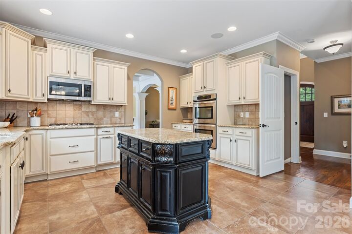 Property Photo:  314 Stone Cliff Lane  SC 29710 