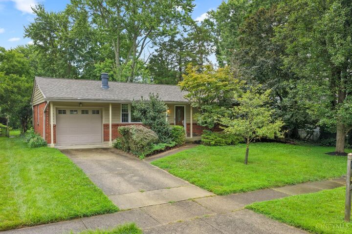 Property Photo:  1658 Yellowglen Drive  OH 45255 