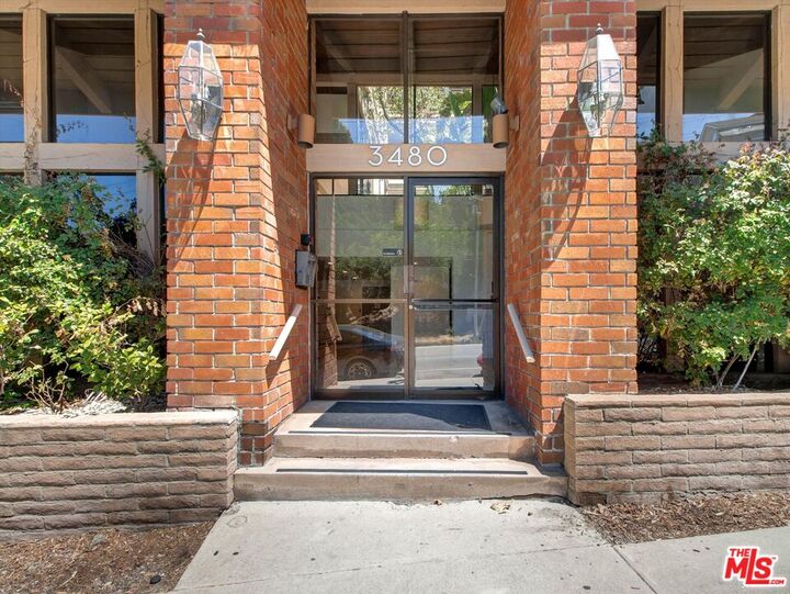Property Photo: 3480 Barham Blvd CA 90068