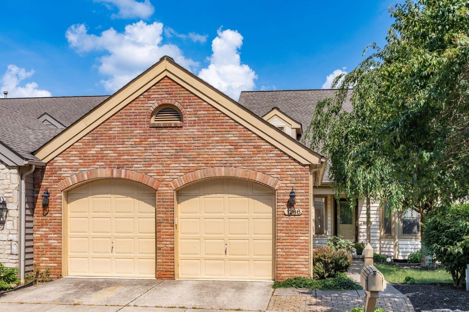 Property Photo:  1286 Millstone Square  OH 43081 