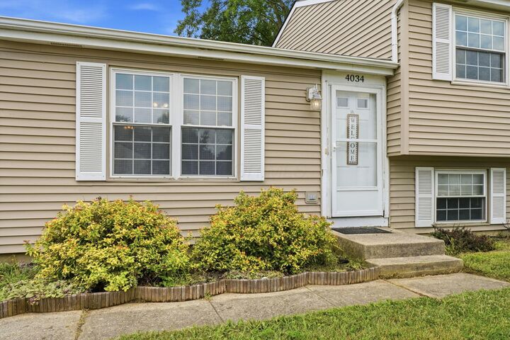 Property Photo:  4034 Deer Lake Way  OH 43204 