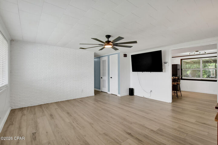 Property Photo: 2725 Denise Drive FL 32405