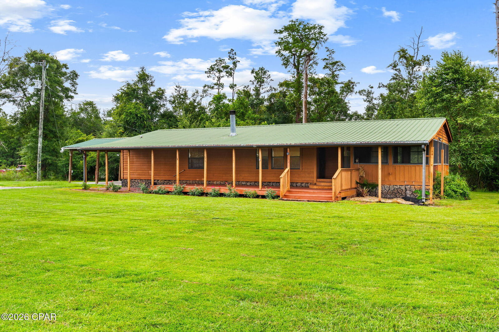 Property Photo: 8306 Highway 2301 FL 32466
