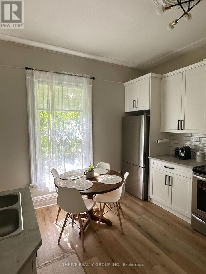 Property Photo: 369 Maitland Street Upper ON N6B 2Y9