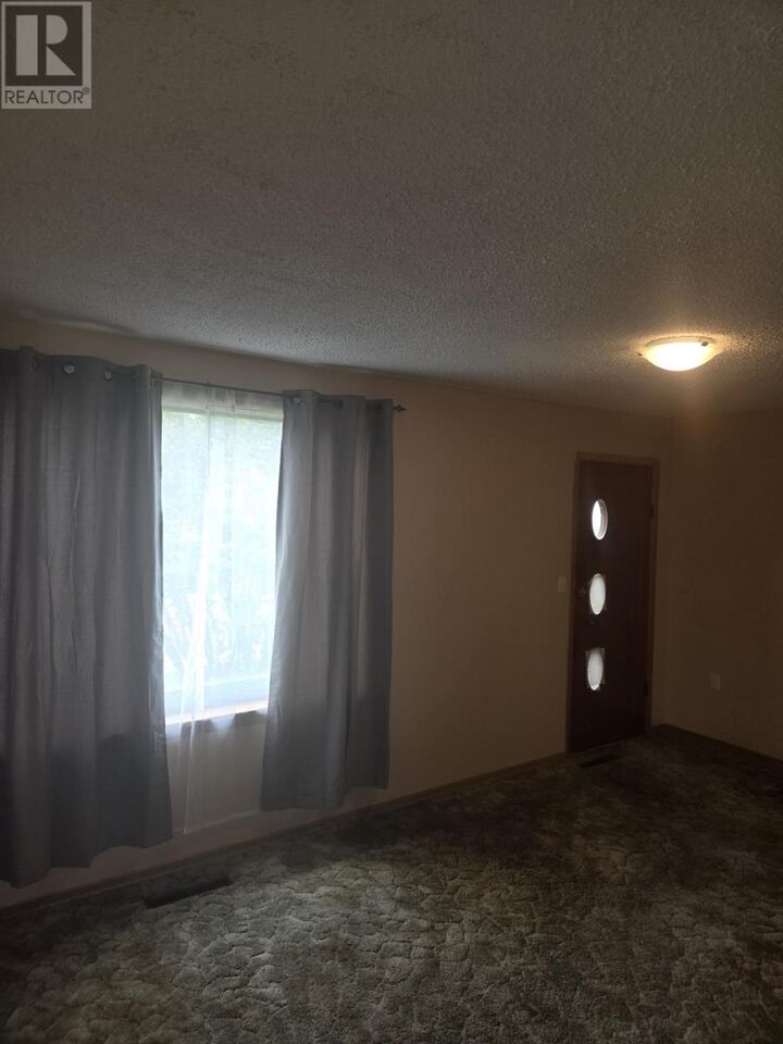 Property Photo:  377 Empire St  ON P7E 4S2 