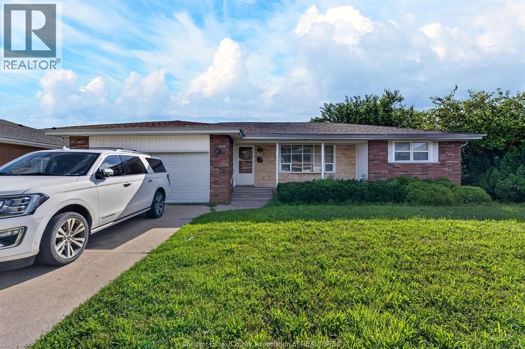 Property Photo:  2450 McKay Avenue  ON N9E 2P5 