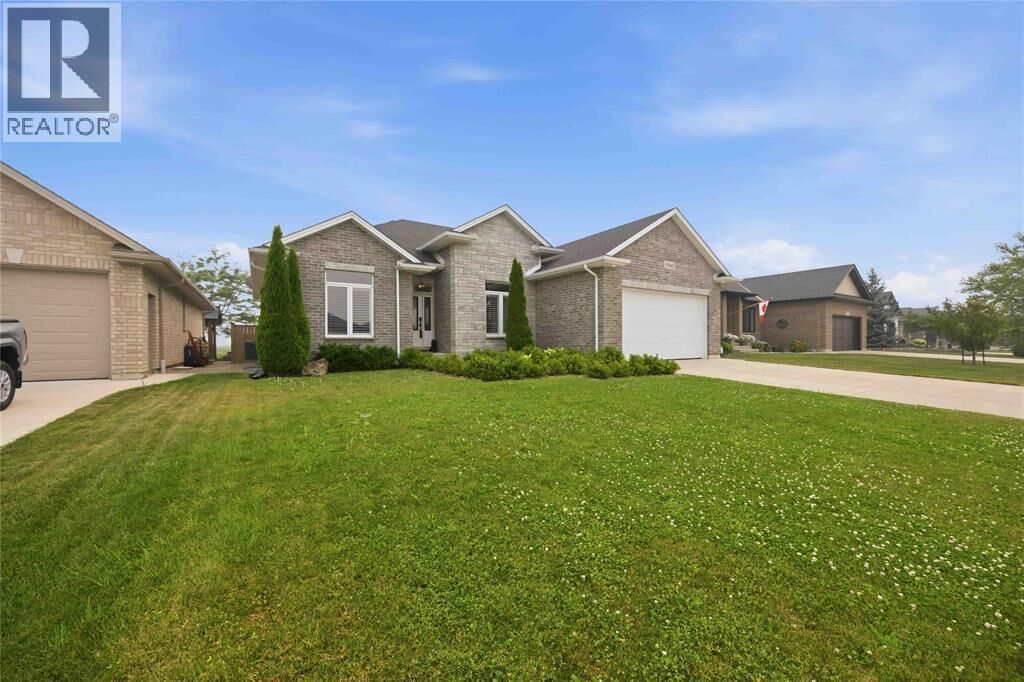 Photo de la propriété: 3940 Arie Court ON N0N 1E0