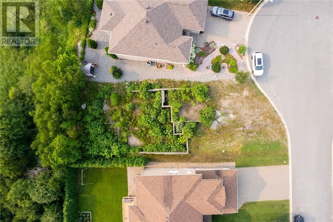 Property Photo:  10 Nova Court  ON P3E 0A7 