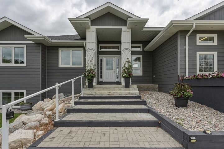 Property Photo: 182 Railway Street MB R1A 3K3