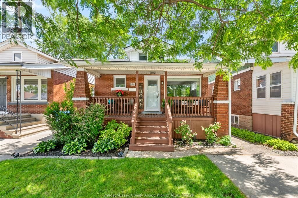Property Photo:  2322 Lillian Avenue  ON N8X 4B3 