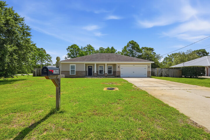 Property Photo: 1964 Everglades Drive FL 32566