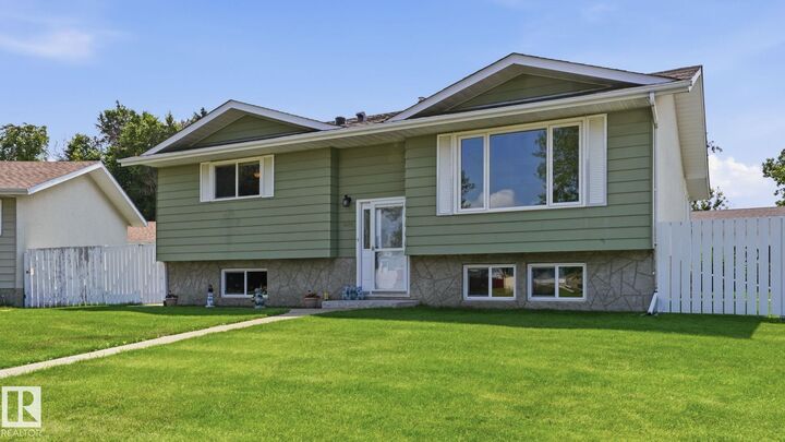 Property Photo:  4515 41A Avenue  AB T9E 4Z2 