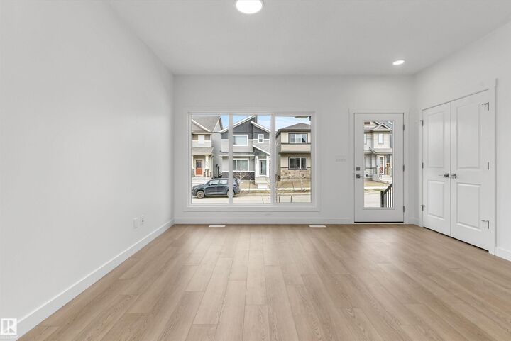 Property Photo: 107 Sereno Lane AB T8L 0Z9
