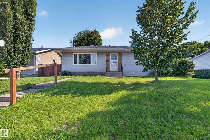 Property Photo: 5216 89 Avenue NW AB T6B 0M5