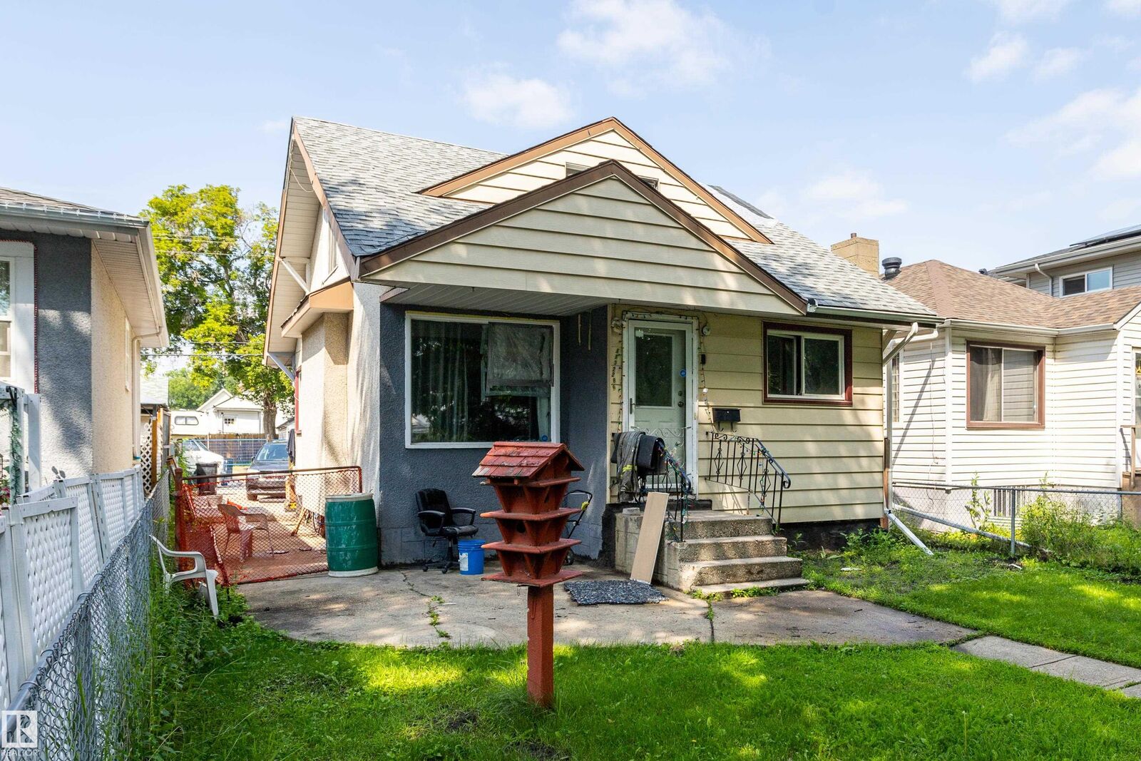 Property Photo:  11322 85 Street NW  AB T5B 3C8 