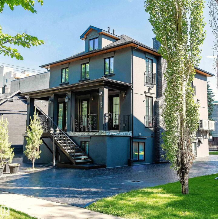 11833 102 Avenue NW — photo 1