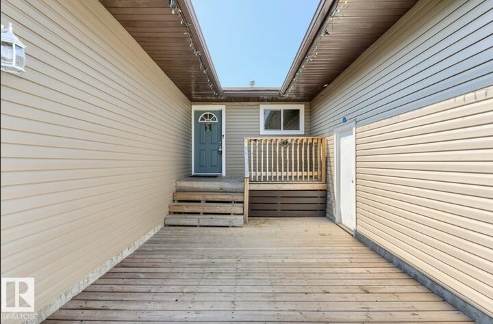 Property Photo: 10211 95 Ave AB T8R 1E9