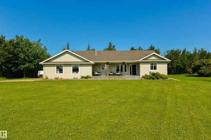 Property Photo: 53522 Rge Road 274 45 AB T7X 3T1