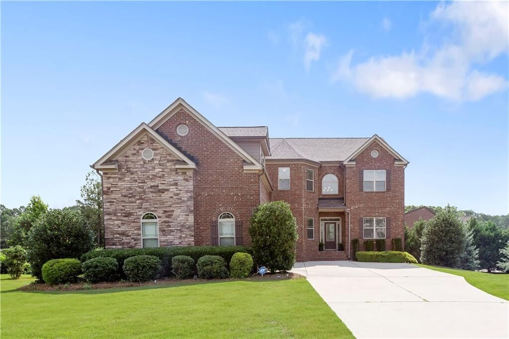 Property Photo: 104 Eastin Road GA 30214