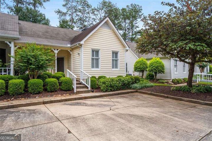 Property Photo:  116 Victoria Way  GA 30075 