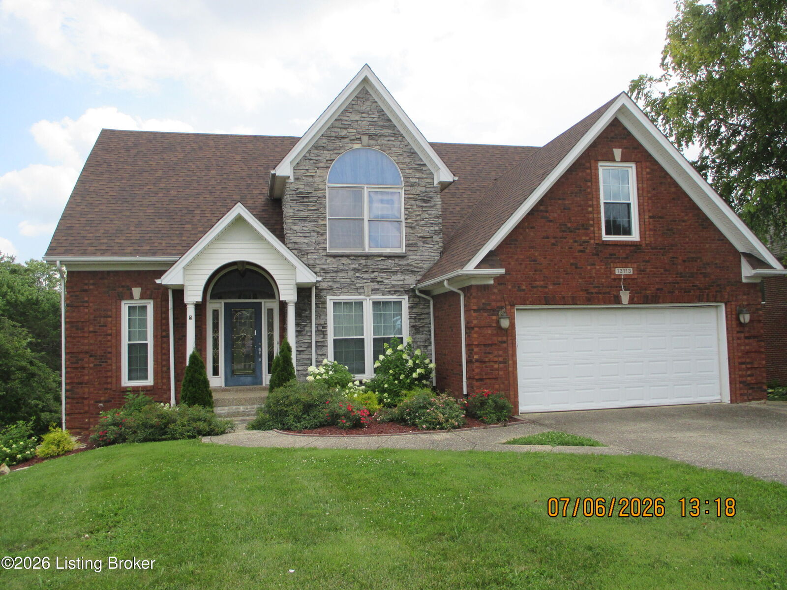 Property Photo: 13113 Willow Forest Dr KY 40245