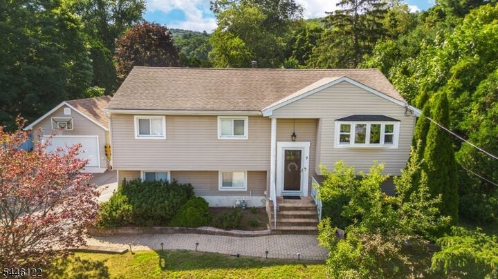 Property Photo: 7 Cumberland Rd NJ 07480