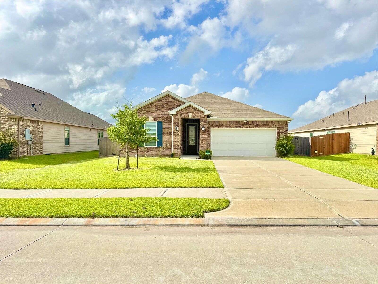 Property Photo: 1023 Valley Crest Lane TX 77568