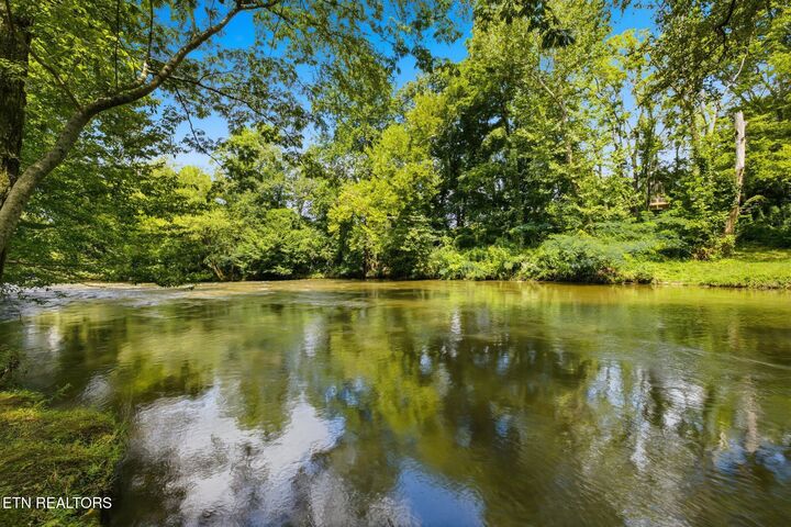 Property Photo: 2243 Shinbone Rd TN 37876
