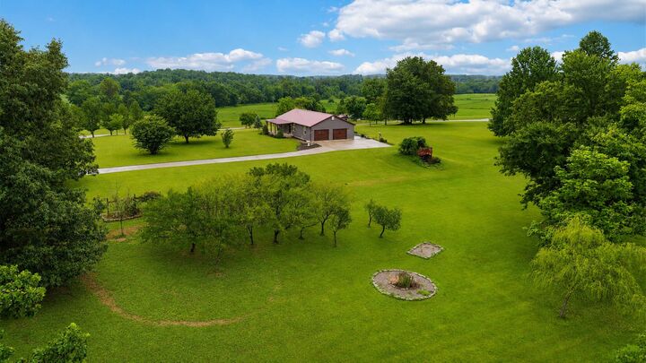 Property Photo: 1716 Liberty Road KY 42567