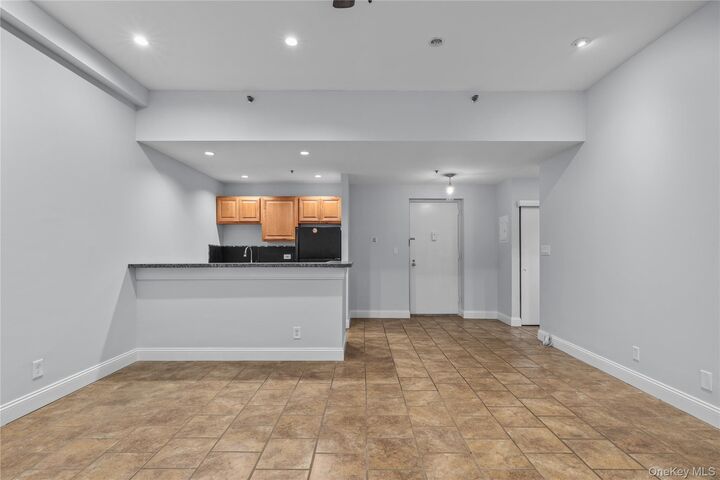 Property Photo:  1403 Villa At The Woods 1403  NY 10566 