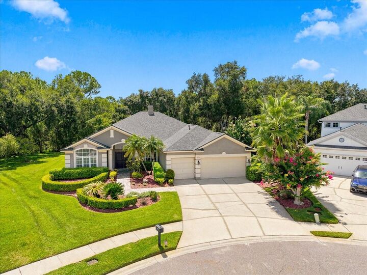 Property Photo:  6121 Chene Court  FL 33558 