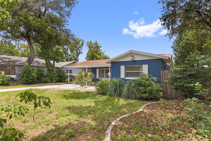 Property Photo: 1218 E New Orleans Avenue FL 33603
