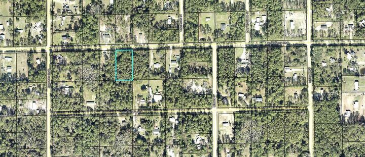 Property Photo: 5813 Mahogany Boulevard FL 32110