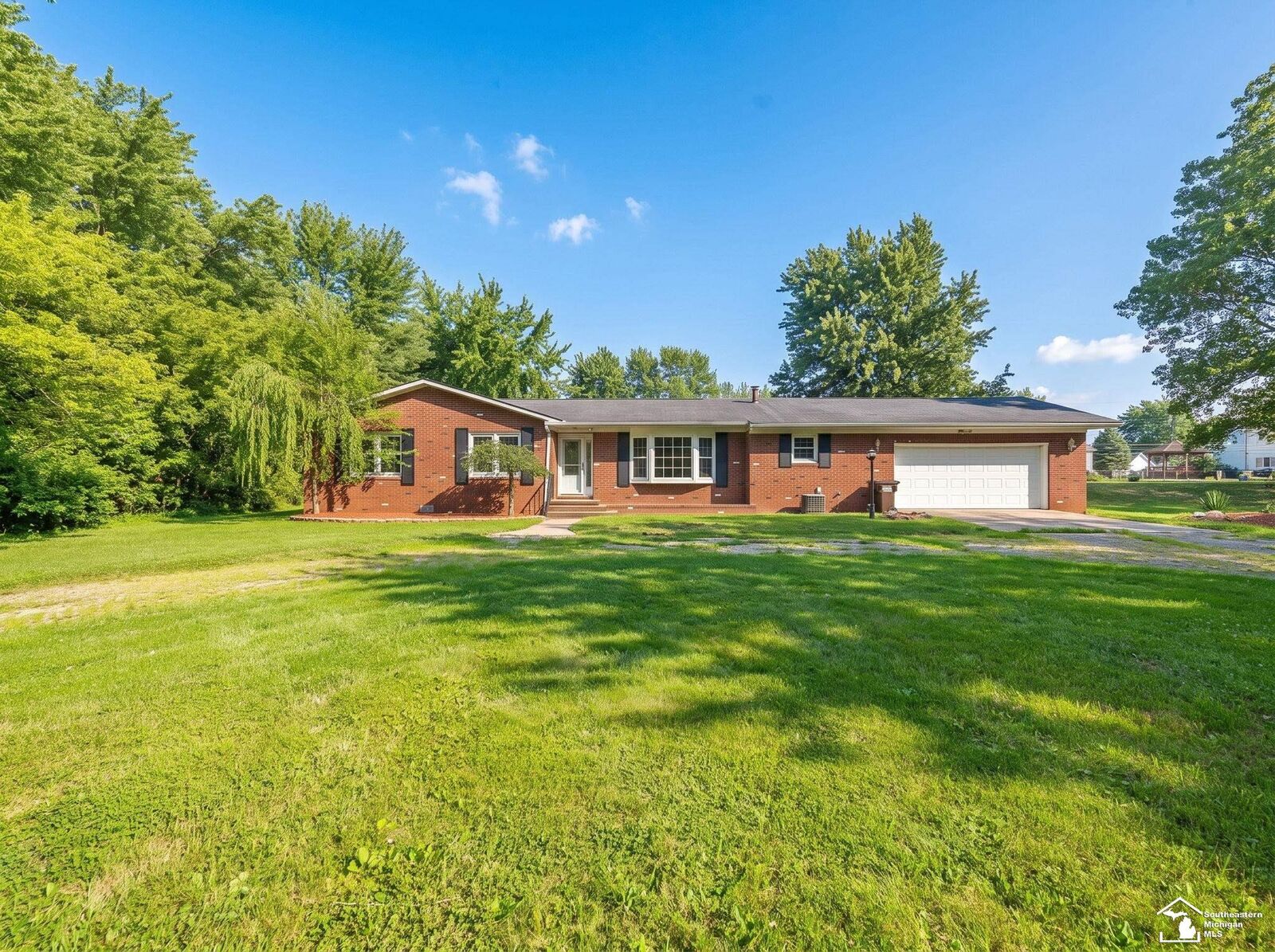 Property Photo: 1810 Whipple Street MI 48117