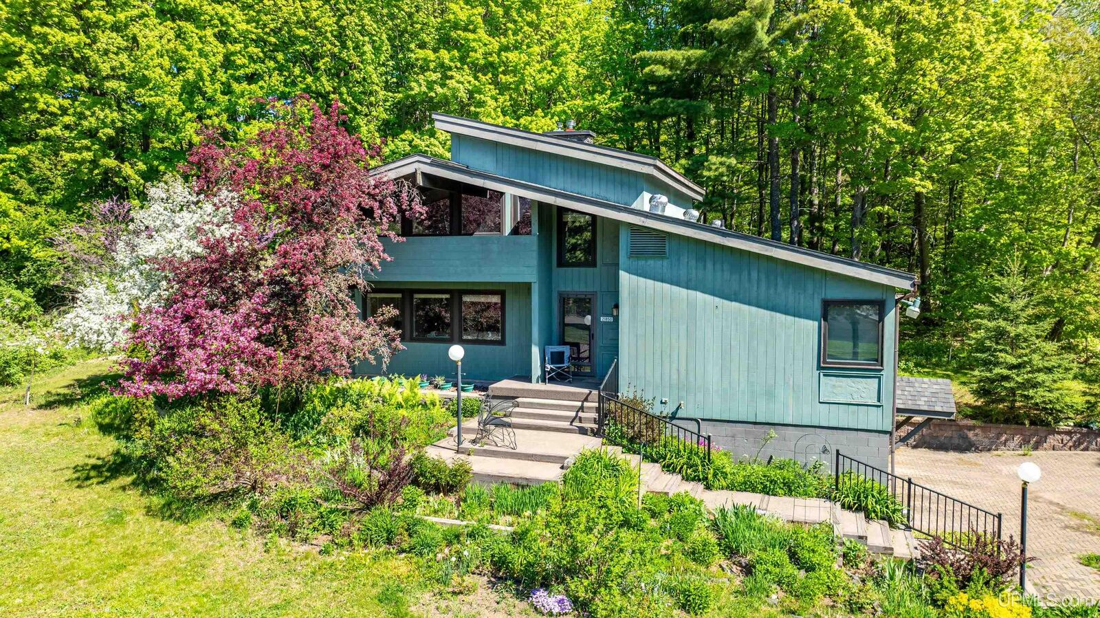 Property Photo:  21850 Peepsock Road  MI 49931 