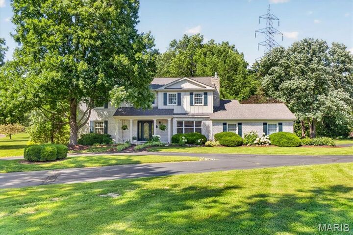Property Photo: 13231 Thornhill Drive MO 63131