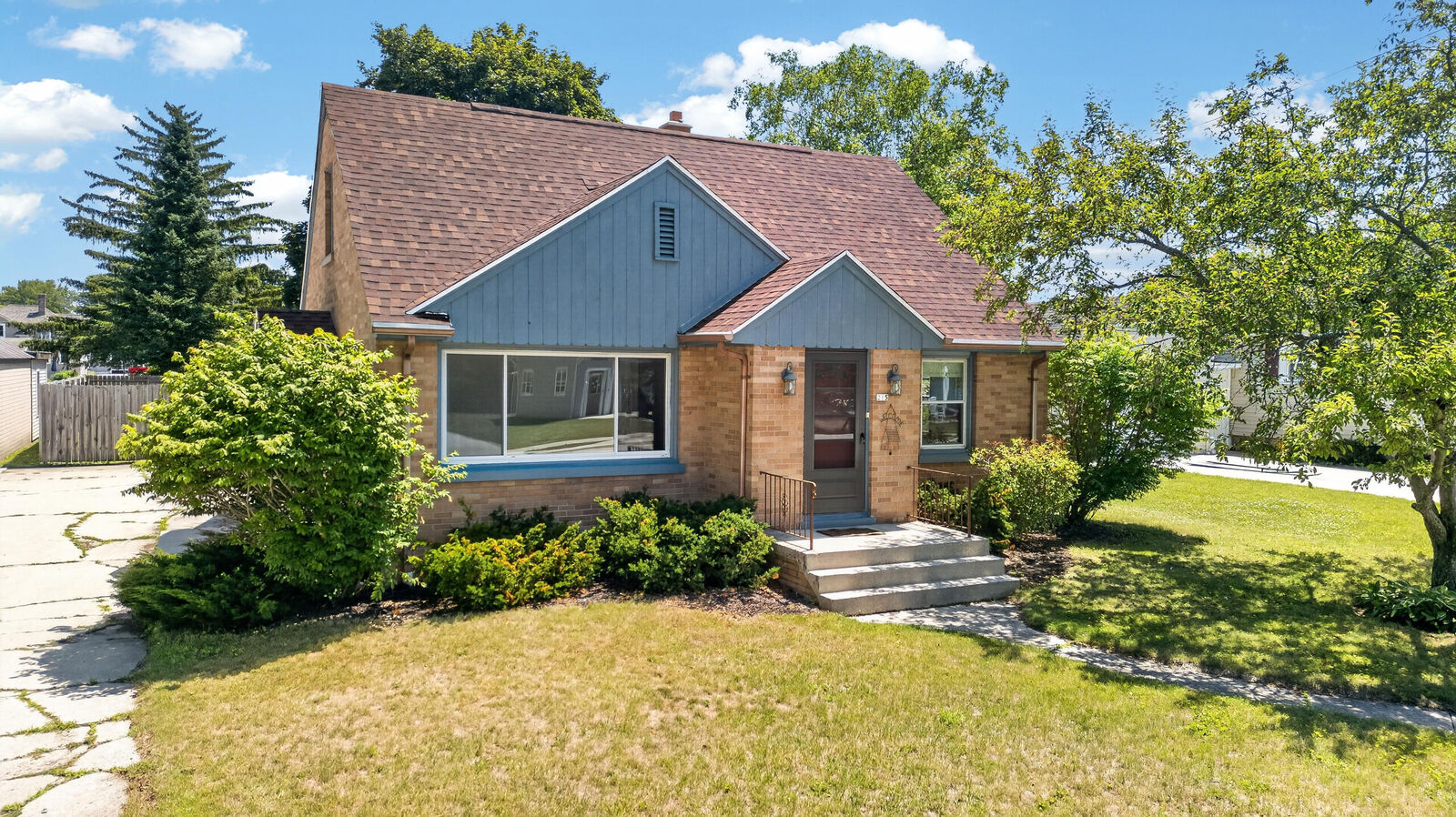 Property Photo: 215 N 11th St WI 53070