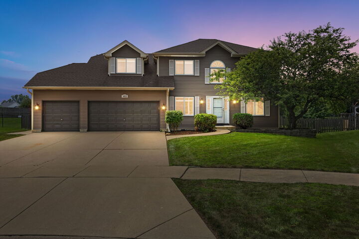 Property Photo: 4852 Snapjack Circle IL 60564
