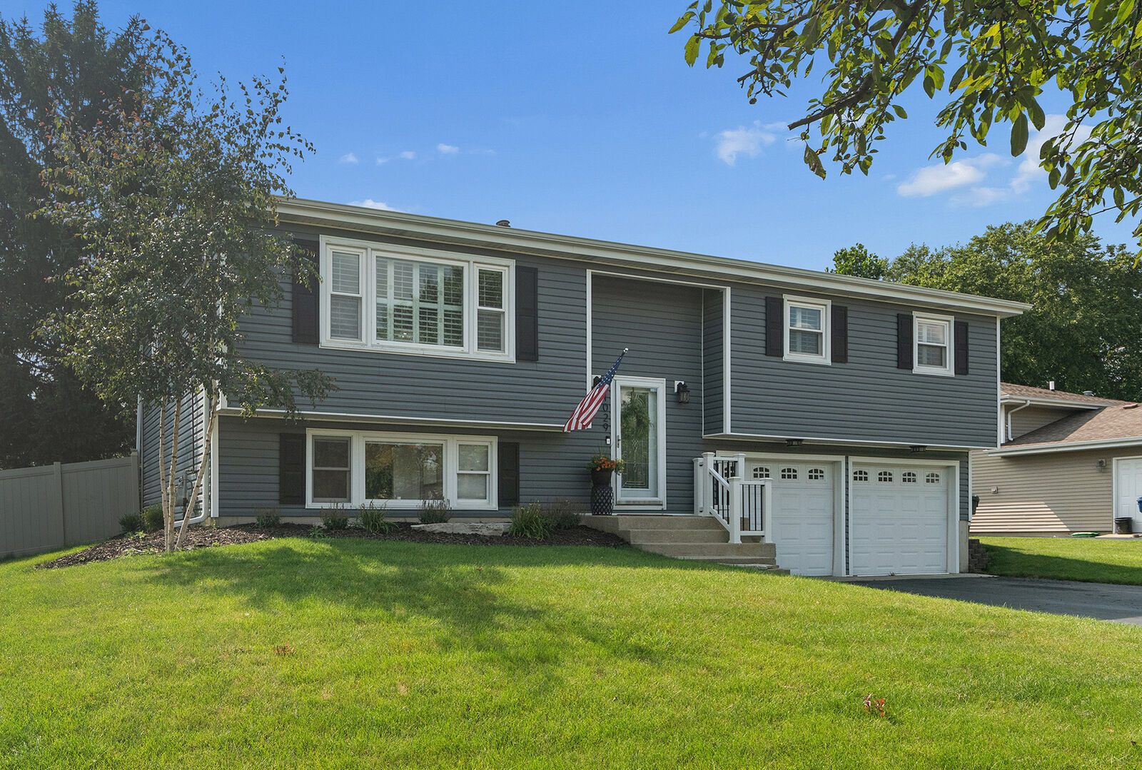 Property Photo:  1029 S Cooper Street  IL 60451 