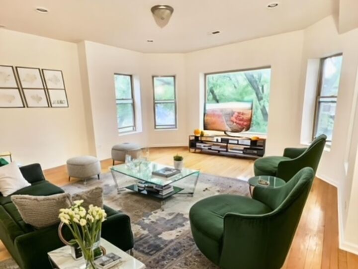 Property Photo: 6945 S Dorchester Avenue 2S IL 60637