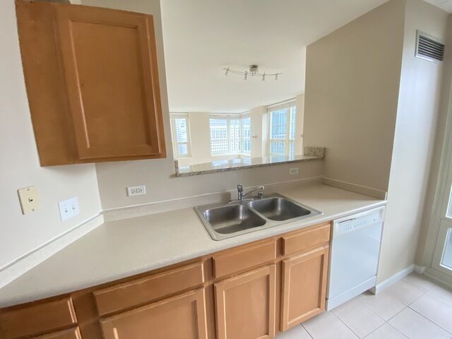 Property Photo: 345 N Lasalle 2608 IL 60610