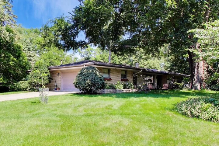 Property Photo:  6370 Pontiac Drive  IL 60525 