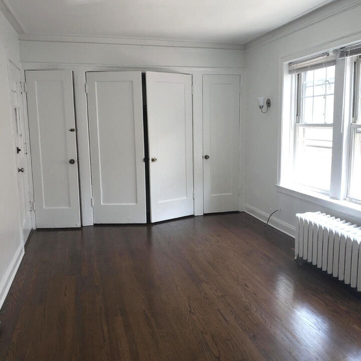 Property Photo: 1064 W Thorndale Avenue 2P IL 60660