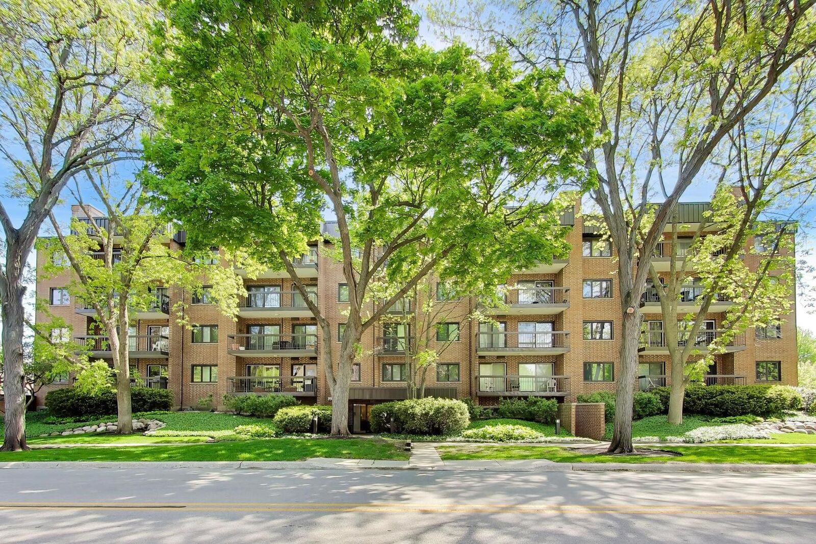 Property Photo:  1695 2nd Street 507  IL 60035 