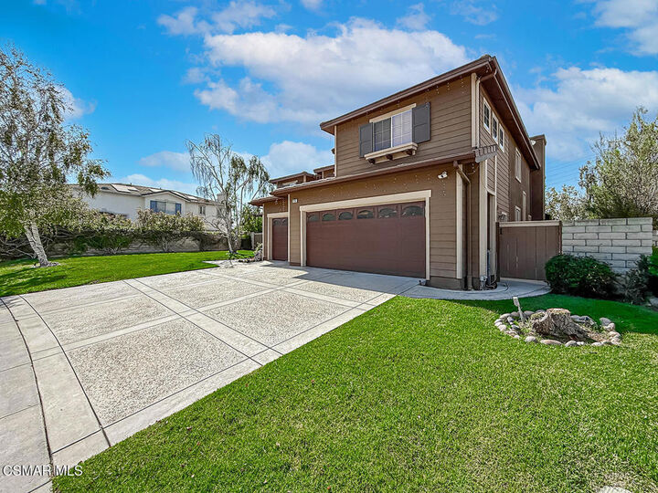 Property Photo:  215 Southcrest Place  CA 93065 