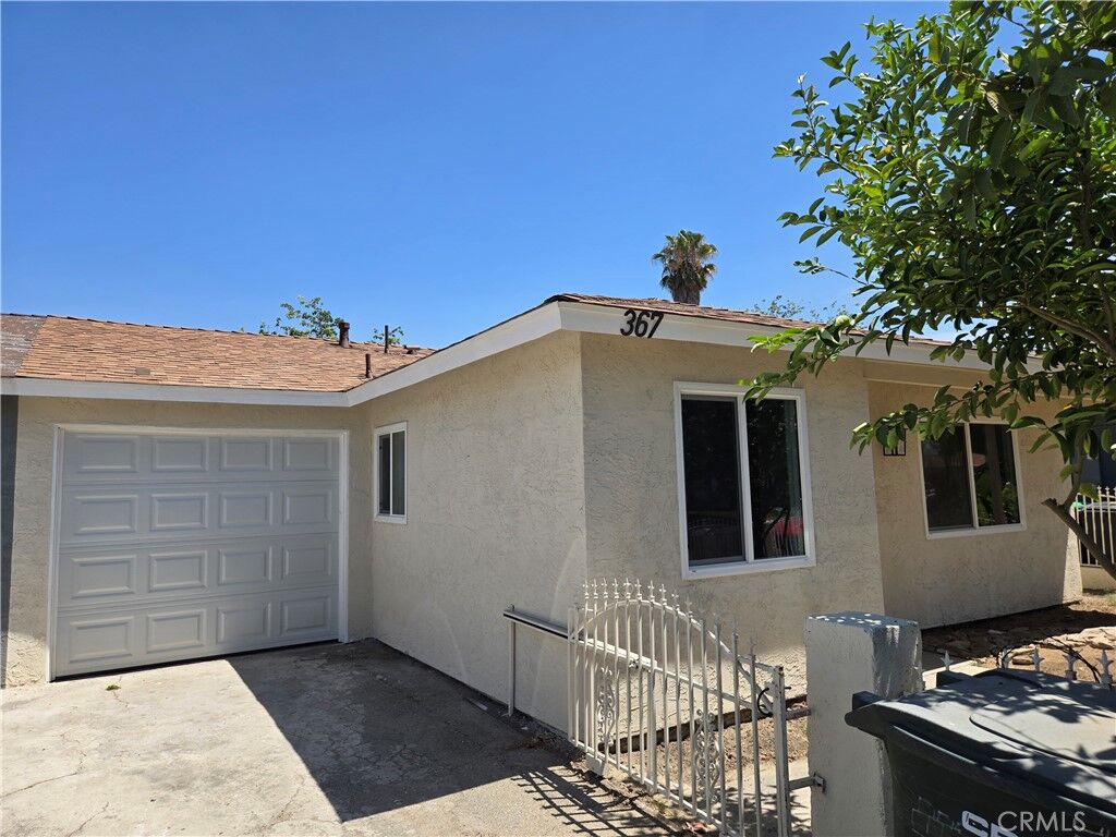 Property Photo: 367 E Evans Street CA 92583