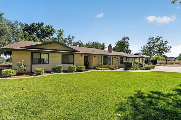 Property Photo:  18666 Bert Road  CA 92508 