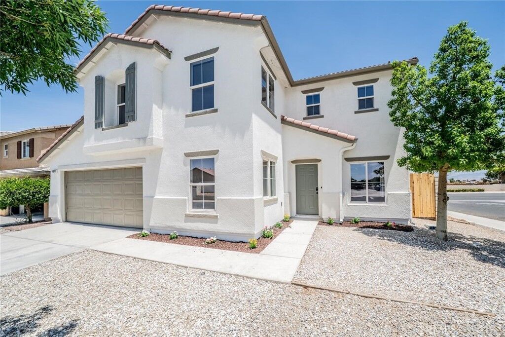 Property Photo: 14577 Crossing Trail CA 92394
