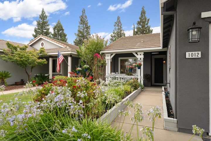 Property Photo: 1012 Vanston Way CA 95747