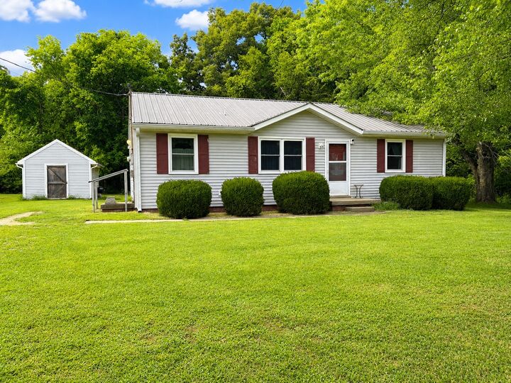 Property Photo:  307 Barkwood Dr  TN 37040 